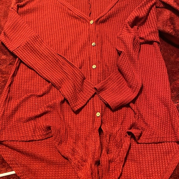 Long sleeve front tie top - Picture 7 of 7